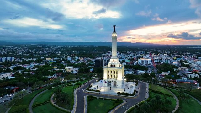  El Monumento Santiago de los Caballeros Republica Dominicana