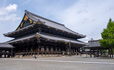 Obraz premium Higashi honganji temple standing majestically in kyoto, Japan, Asia