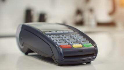 Contactless payment at digital terminal with credit card interaction progression - Powered by Adobe