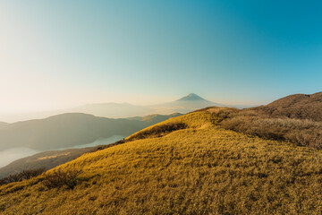 Naklejka premium Mount Fuji View from Hakone Mototsumiya Shrine Trail