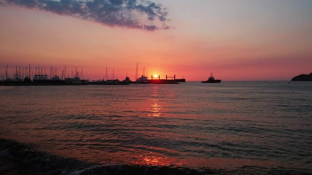 Sol MAr atardecer rojo muelle Santa Marta Colombia