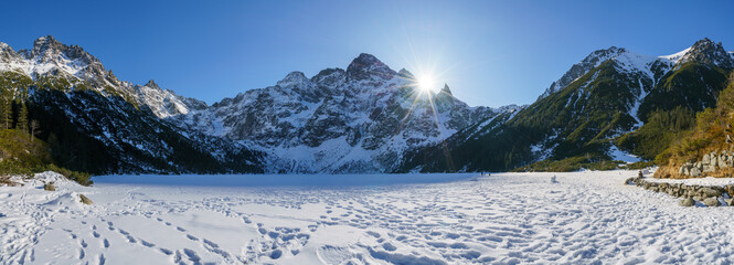 Frozen Sea Eye lake in Tatra mountains. Poland  © Pawel Pajor