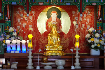 Fototapeta premium Golden Buddha Statue in Traditional Temple in Korea