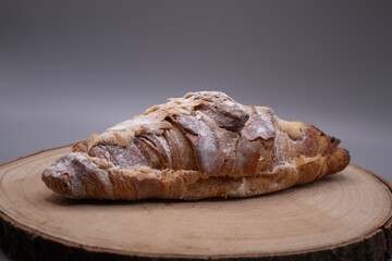  almond croissant 