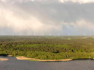 Piękne jezioro Wierzchowo, widok z lotu ptaka © hunter76