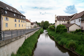 paysage urbain passage d'une rivière