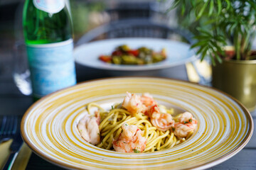 Linguine pasta with shrimp and garlic sauce