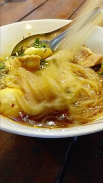 Thai Noodles with Pork Recipe