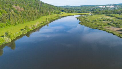 étang des Lésines et le Marais de Vaux  à Plateau d'Hauteville dans l'Ain, vue aérienne
