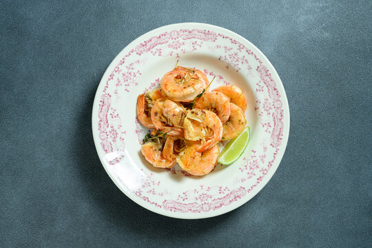 fried langoustines with lemon