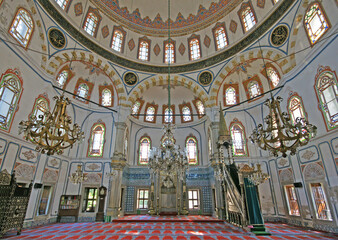 Fototapeta premium Located in Beylerbeyi, Turkey, the Hamidi Evvel Mosque was built in 1778.