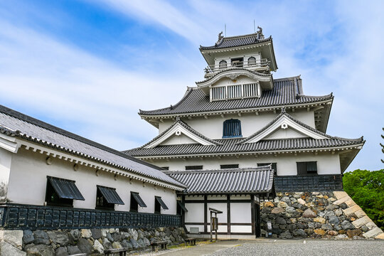 青空と長浜城 滋賀県長浜市
