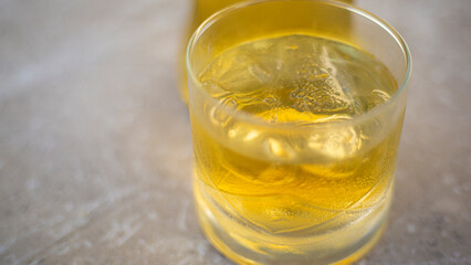 VASO DE WHISKY