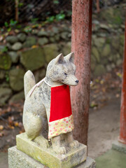 稲荷神社の狐像