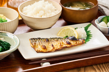 鯖の塩焼き定食