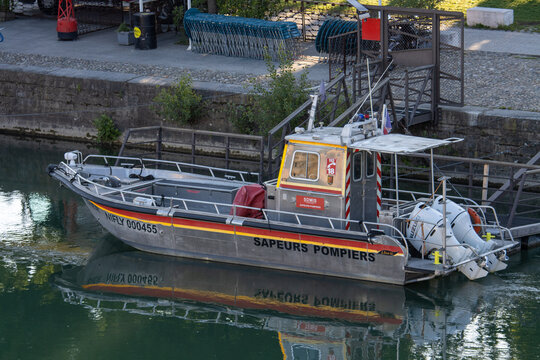 France, 13 May 2025 : French fire brigade emergency rescue boat docked at urban riverside station