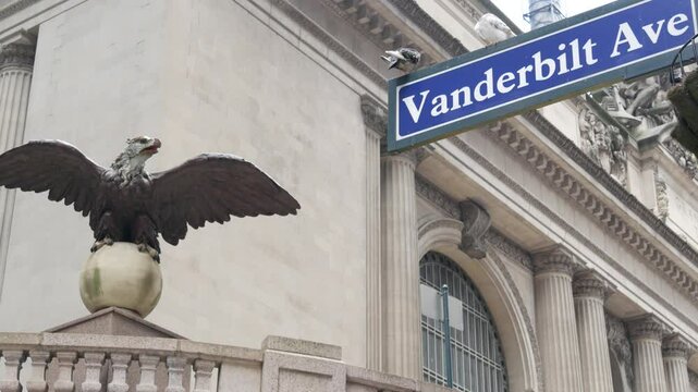 New York City Grand Central Terminal, Vanderbilt intersection road sign. 42 street corner, Park Avenue, Pershing Square architecture, iron eagle. Midtown railroad hub, railway transport. NYC crossroad