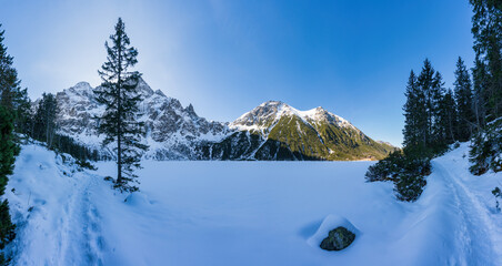 Frozen Sea Eye lake in Tatra mountains. Poland  © Pawel Pajor