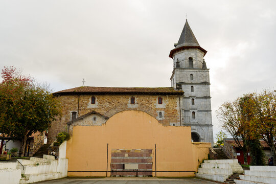 Eglise de Ainoha et son fronton