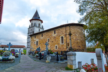 Église et cimetierre de Ainhoa
