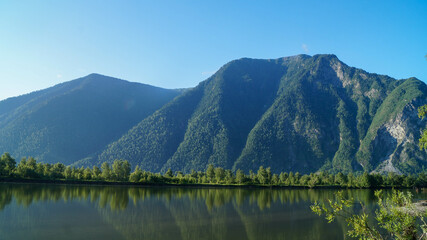 Obraz premium Morning views of Mountain lake