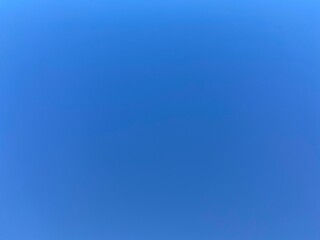 東京の雲のない青空。微妙な青のグラデーション。