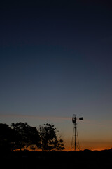 atardecer en el campo argentino