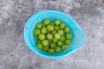 The sunburst grapes in the basket