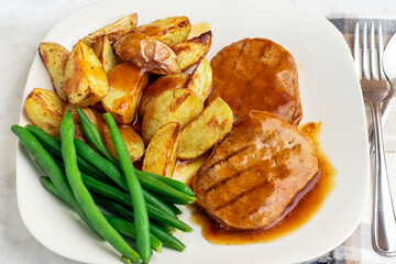  salisbury steak with green beans