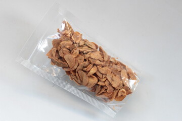 Crispy homemade fried garlic: A versatile, flavorful snack or crunchy seasoning for any meal. Support local home businesses