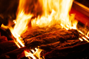 Entrecote a la parrilla con llamas