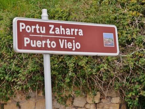 Schild Puerto viejo in Getxo im Baskenland