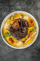 osobuco con pure y verduras