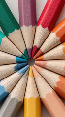 Obraz premium Colored pencil tips arranged circle showing vibrant colors