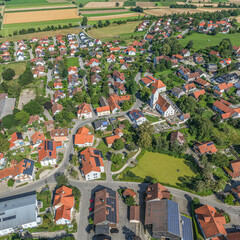 Die Gemeinde Pürgen nahe Landsberg in der Region Ammersee-Lech von oben