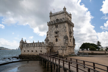 Obraz premium Beautiful view to old historic Belém Tower building in downtown
