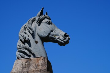 Statue t&ecirc;t cheval