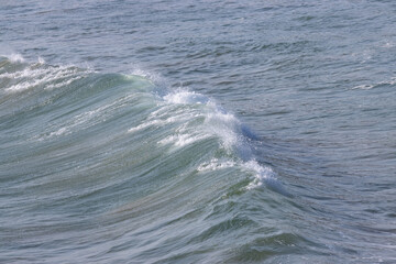 big and small waves in the ocean.