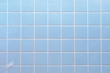 お風呂場の青いタイル掃除