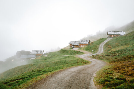 Alm im Gro&szlig;en Walsertal bei Wolken und Nebel
