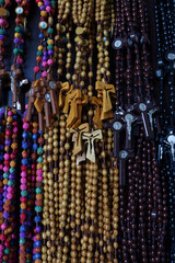 La experiencia de la fe católica se vive desde la confianza en Dios, un Dios al que se ora, confianza y ama.