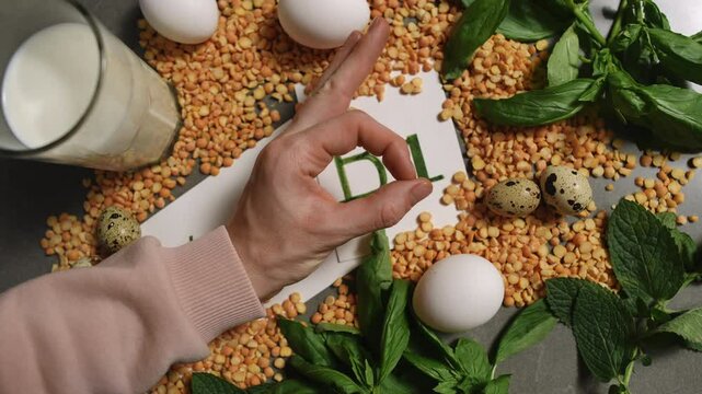 Delve into the various nutritious sources of Vitamin B1 including eggs, lentils, milk, and refreshing mint