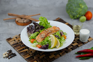 Salmon Master Salad – Fresh Mixed Greens with Grilled Salmon, Perfect for Healthy Food Photography