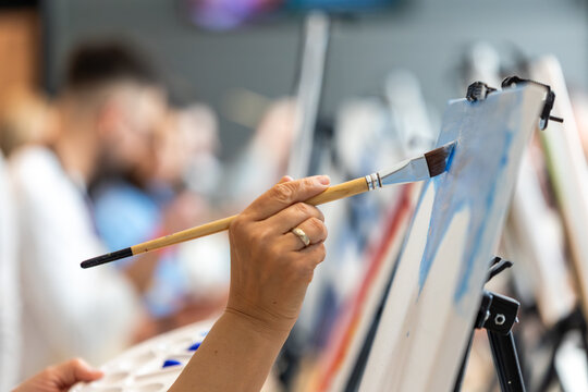 Educational painting classes during art workshops