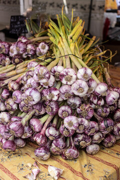 Garlic at Saint Tropez Farmer's Market