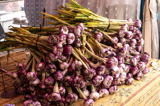 Garlic at Saint Tropez Farmer's Market