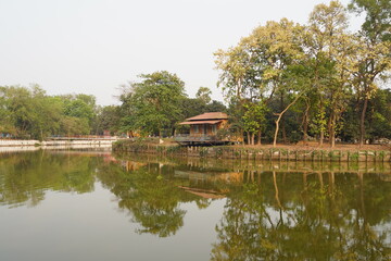 Obraz premium pavilion on the lake