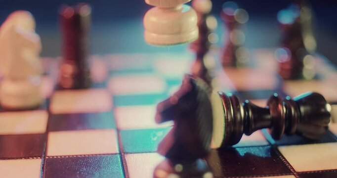 chess, chessboard, close-up, chess pieces, game, strategy, board game, intelligence, thinking, decision making, wooden, smart, competition, planning, move, king, queen, rook, pawn, knight, bishop, che