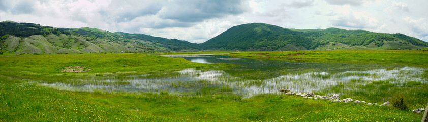 Obraz premium Rascino lake panoramic view, Petrella Salto, Rieti, Lazio, Italy