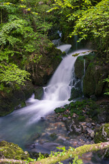 Obraz premium Long exposure picture in a beautiful waterfall called Surjentziak in Arantzazu (Oñati - Basque Country)